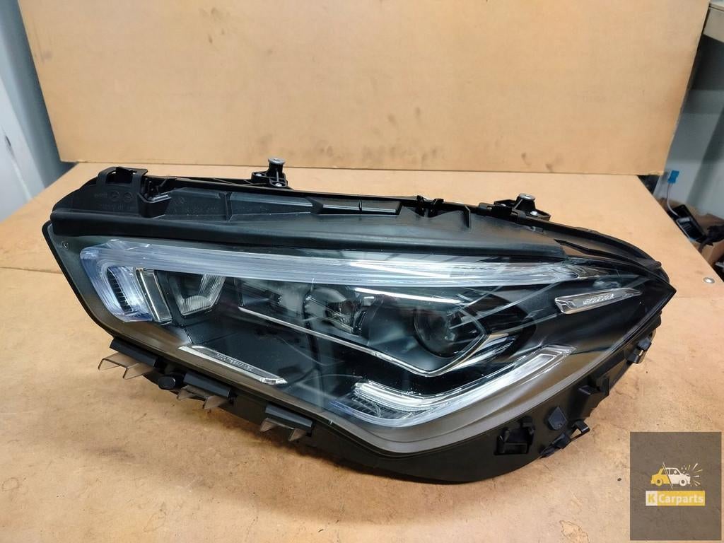 A1189066901, Mercedes CLA W118 Multiboomlicht links, Gebruikt, Mercedes-Benz AG, Mercedes-Benz, Mercedesstrasse 120
70372  Stuttgart, DE