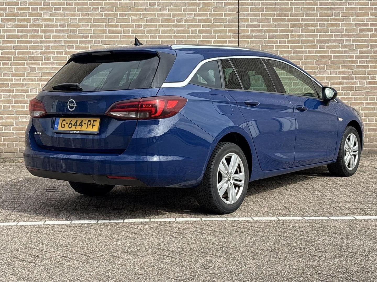 Opel Astra Sports Tourer 1.0 Turbo Business Executive | € 3., Zwart, Blauw, 107 g/km, Bedrijf