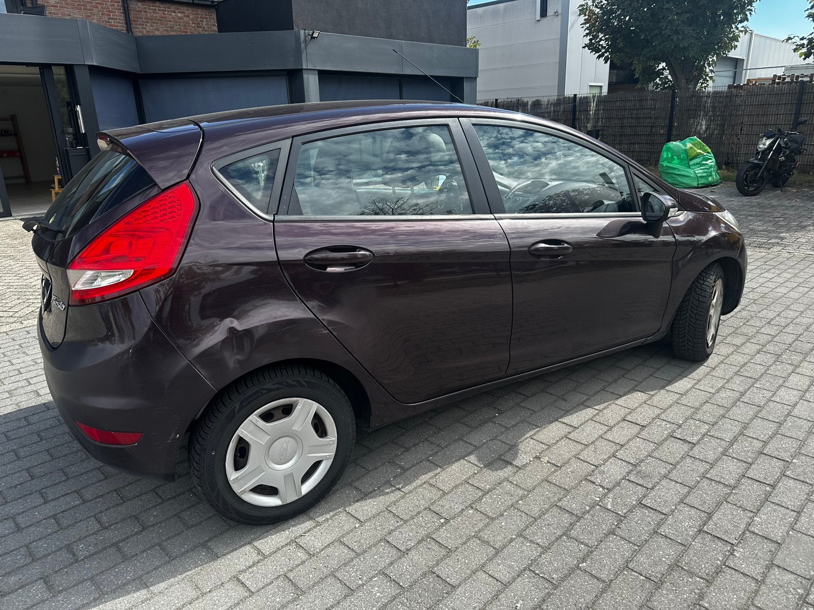 Ford fiesta, Auto's, Voorwielaandrijving, Euro 5, Stof, 4 cilinders