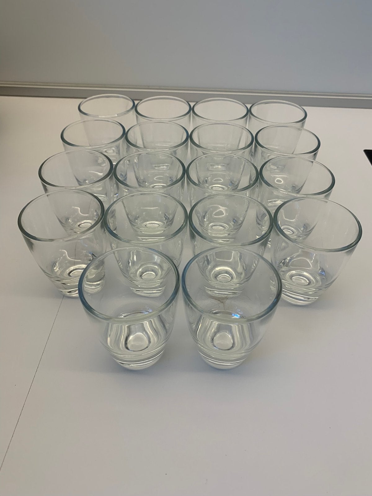 Magnifique ensemble de 16 verres à liqueur, Collections, Enlèvement ou Envoi, Comme neuf