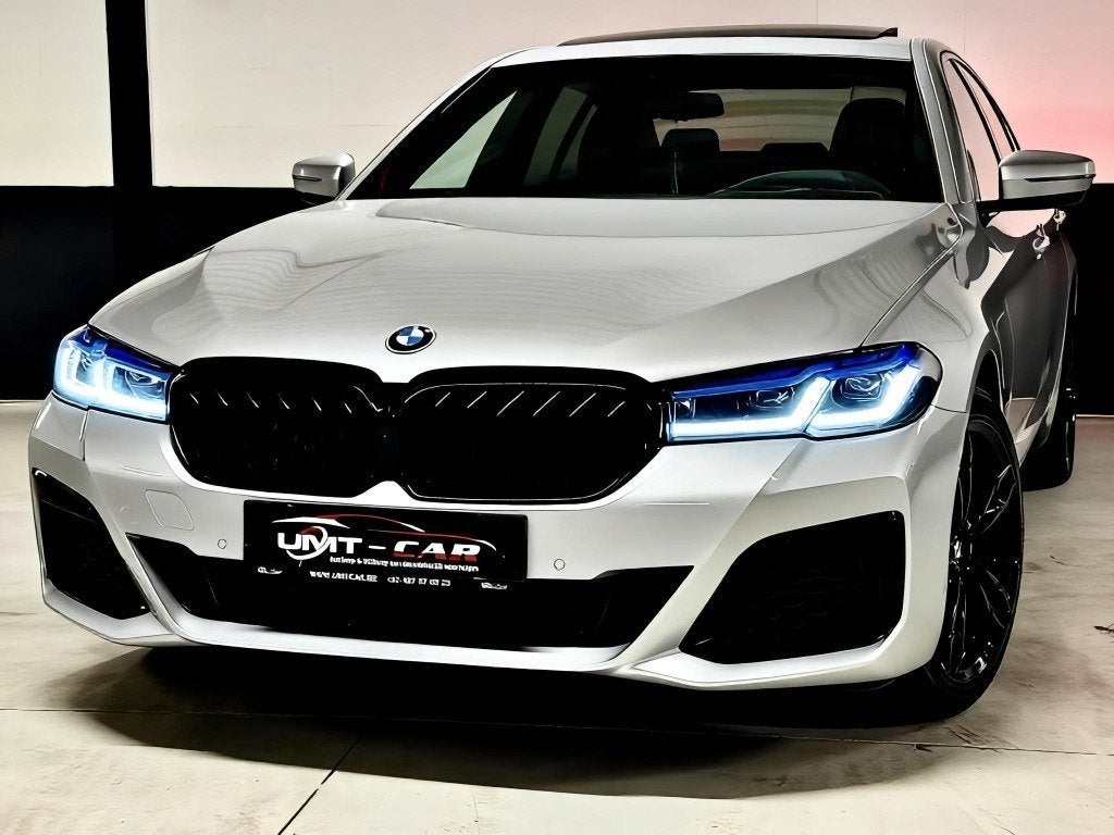 BMW 530e HYBRID //M PACK** | LASER | CARPLAY | FULL OPTIONS✅, Autos, BMW, Argent ou Gris, Euro 6, Entreprise, Entretenue par le concessionnaire