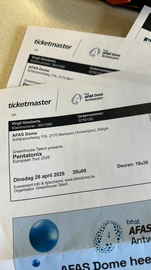 2 billets pour le Pentatonix le mardi 28 avril, Enlèvement, Comme neuf