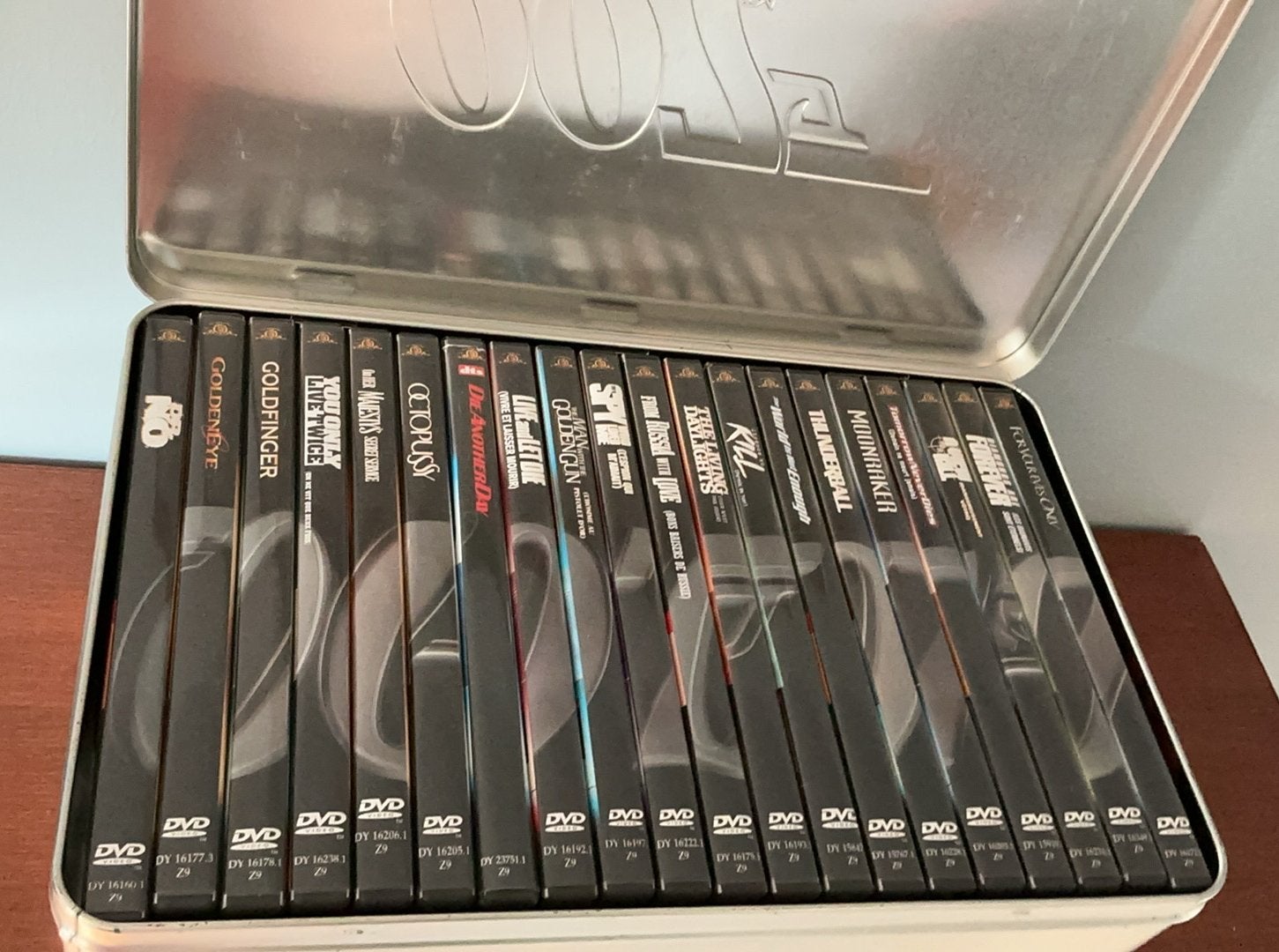Doos met 20 DVD’s James Bond, Ophalen of Verzenden, Gebruikt