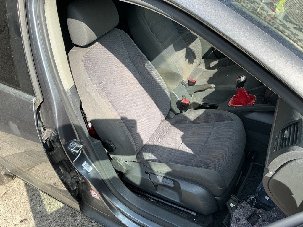 CEINTURE DE SECURITE AVANT DROIT Volkswagen Jetta III (1K2), Autos : Pièces & Accessoires, Volkswagen, Volkswagen AG, Utilisé