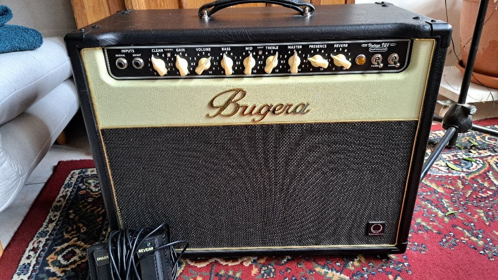 Bugera V22 Infinium ampli a lampes, Musique & Instruments, Amplis | Basse & Guitare, Comme neuf, Guitare, Moins de 50 watts, Enlèvement