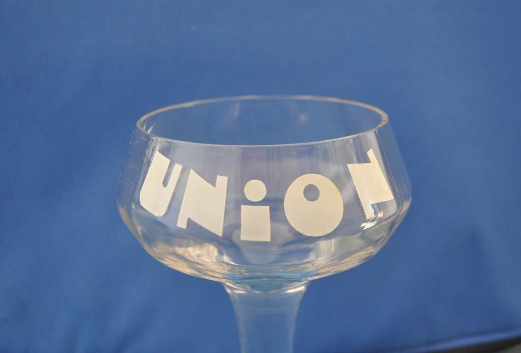 Glas UNION  Coupe Trappist- vorm glas, Verzamelen, Glas en Drinkglazen, Ophalen of Verzenden, Zo goed als nieuw, Bierglas