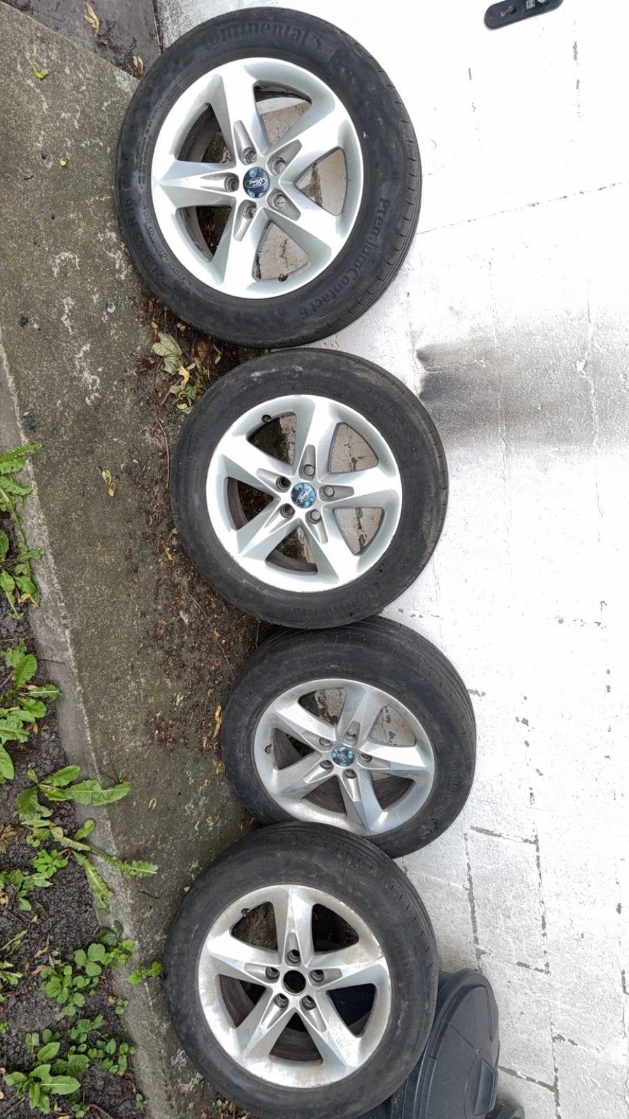 4 pneu continental avec les jante orijinal Ford 205/55/r16, Pneus et Jantes, 16 pouces, Pneus été, Enlèvement