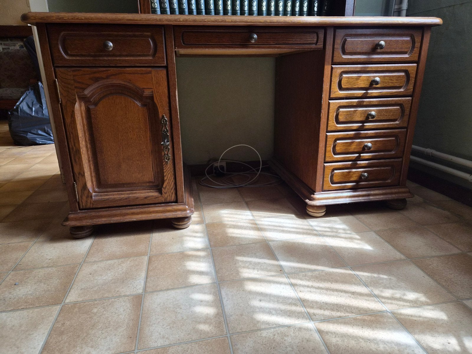 Massief eiken bureau, Ophalen