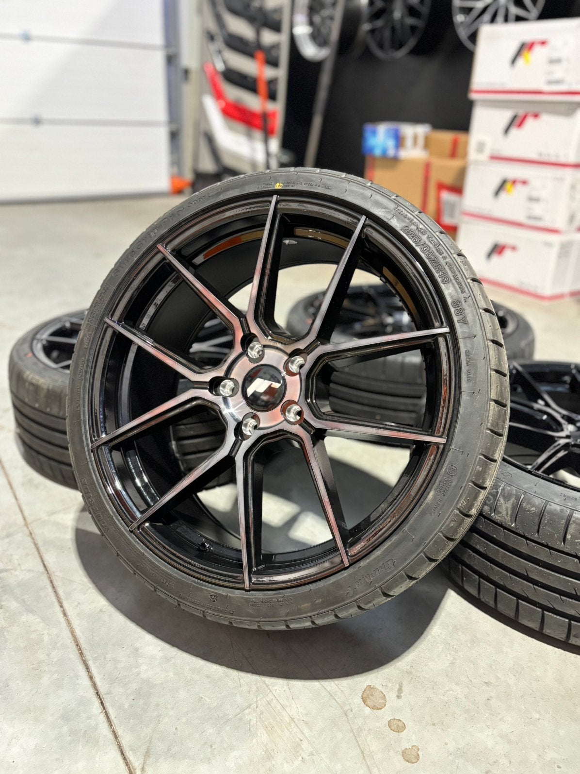 19” japan racing jr30 gloss black/machined face, Enlèvement
