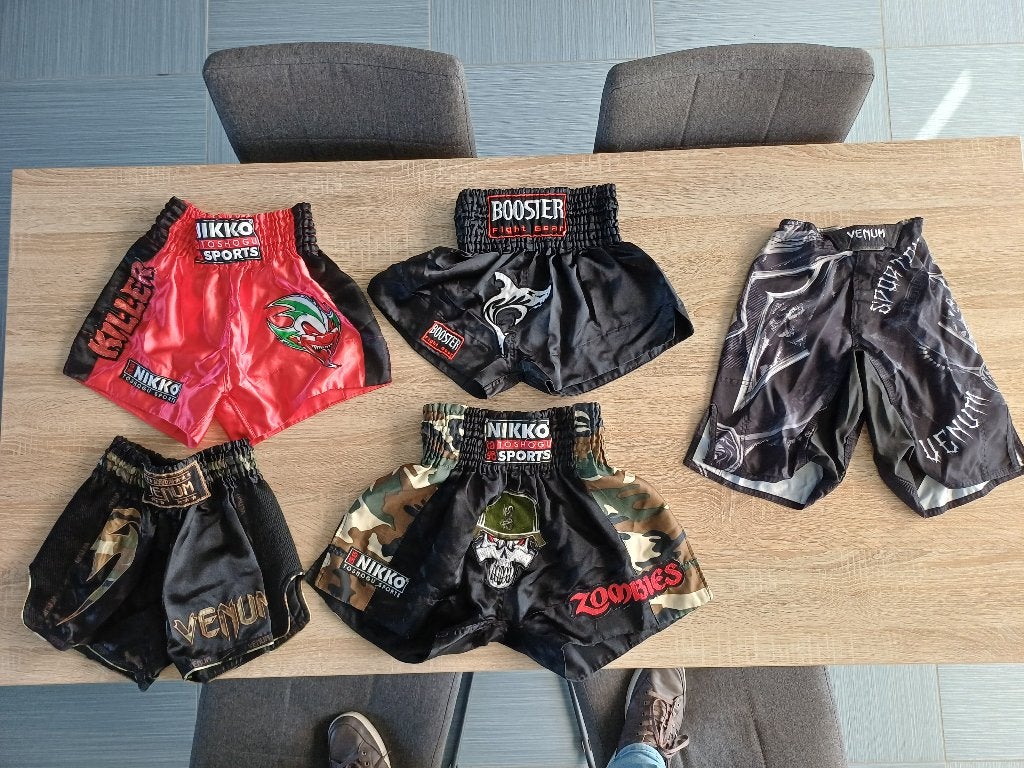 Kickbox shorts, Sport en Fitness, Ophalen, Gebruikt, Bokskleding