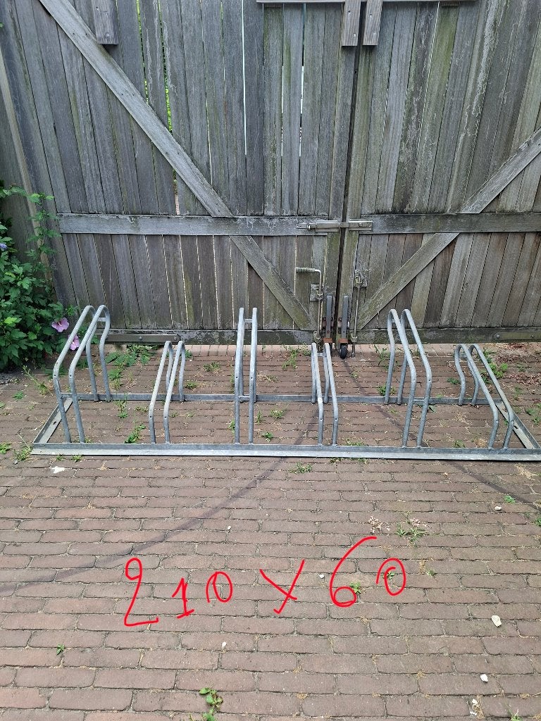 Fietsenrek, Fietsen en Brommers, Ophalen, Zo goed als nieuw