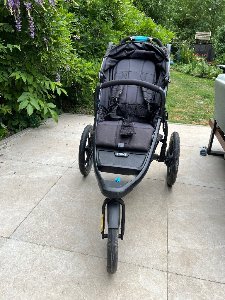 Thule urban glide kinderwagen, Enfants & Bébés, Poussettes & Combinaisons, Autres marques, Pneus, Enlèvement, Utilisé