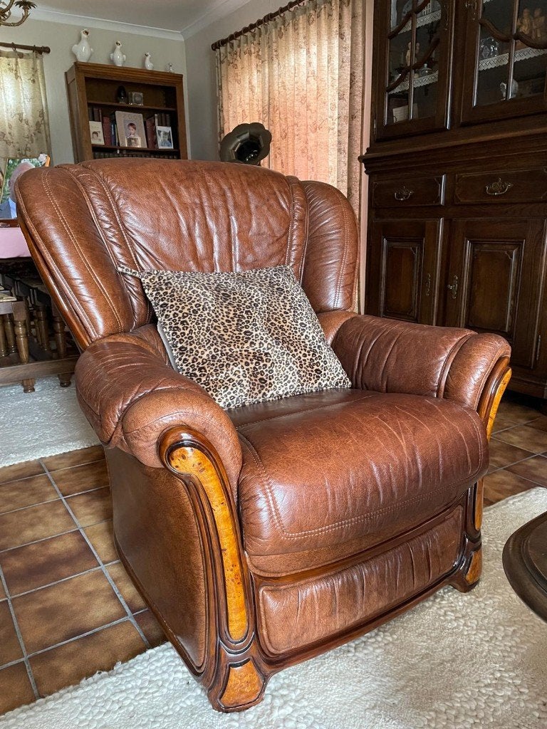 Kwaliteits lederen salon met wortelinleg 3+1+1, Huis en Inrichting, Ophalen, Zo goed als nieuw, Hout, Tijdloze kwaliteits salon
