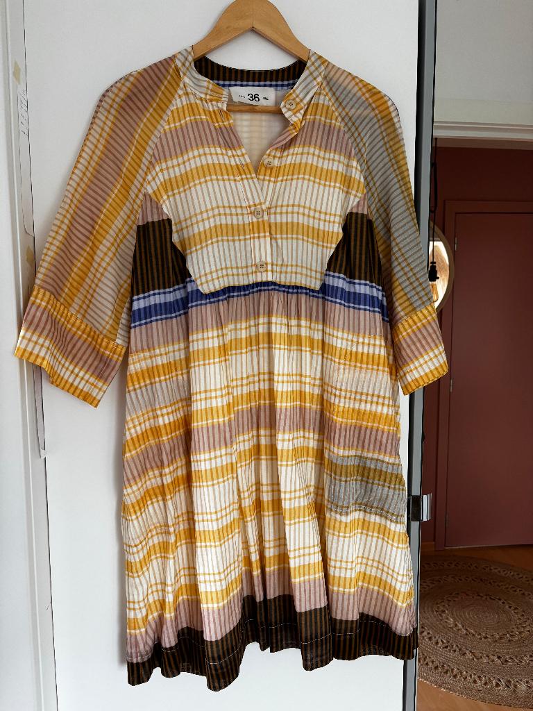 Zomerse jurk Julia June, Kleding | Dames, Overige kleuren, Ophalen of Verzenden, Maat 36 (S), Boven de knie