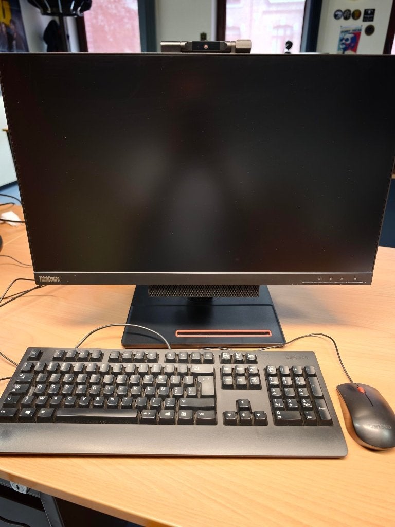 Lenovo ThinkCentre Tiny in één pc van 24 generatie 4, Computers en Software, Desktop Pc's, Zo goed als nieuw, 3 tot 4 Ghz, SSD