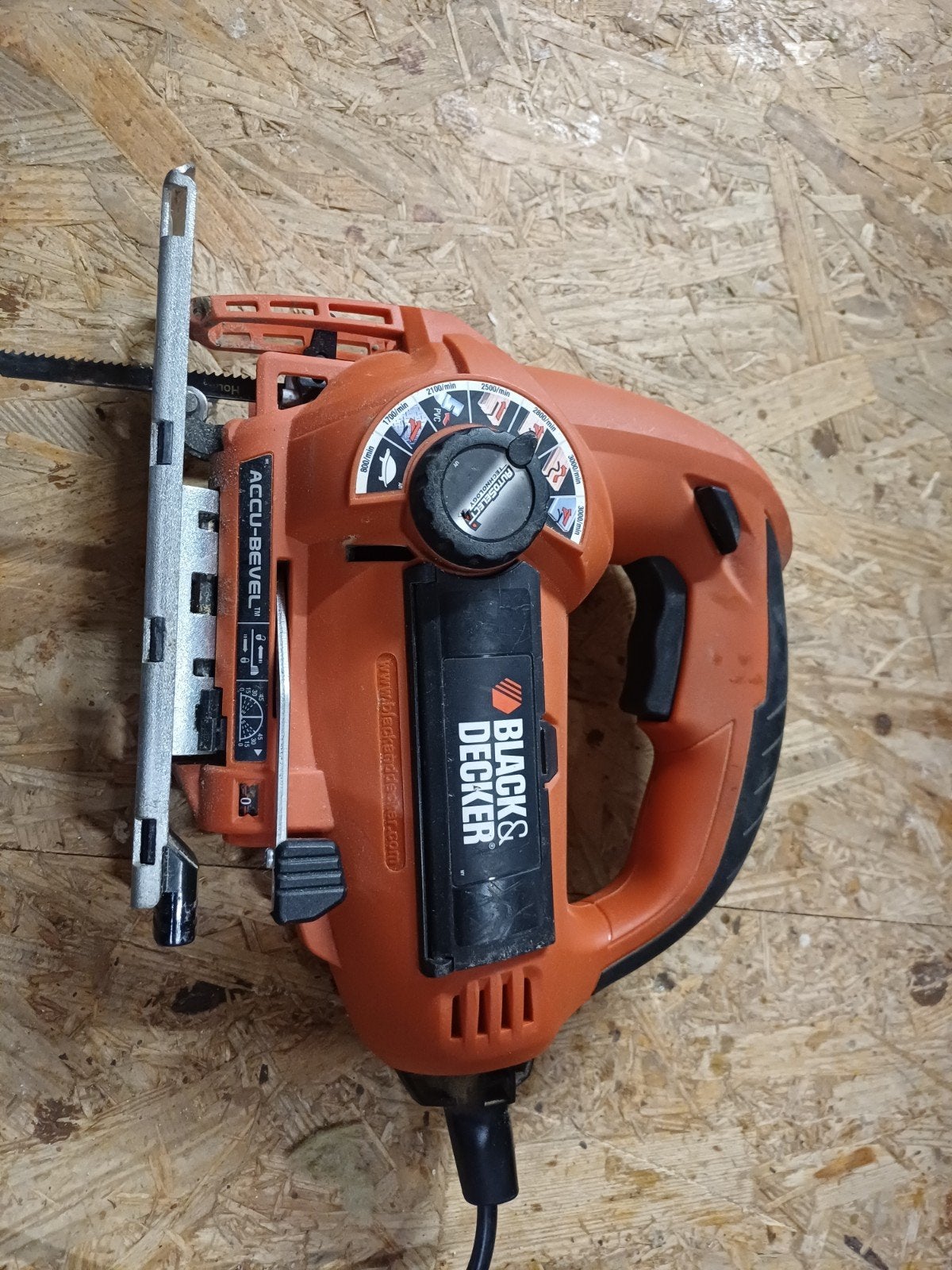 decoupeerzaag black&decker, Doe-het-zelf en Bouw, Gereedschap | Zaagmachines, Ophalen, Gebruikt, Decoupeerzaag
