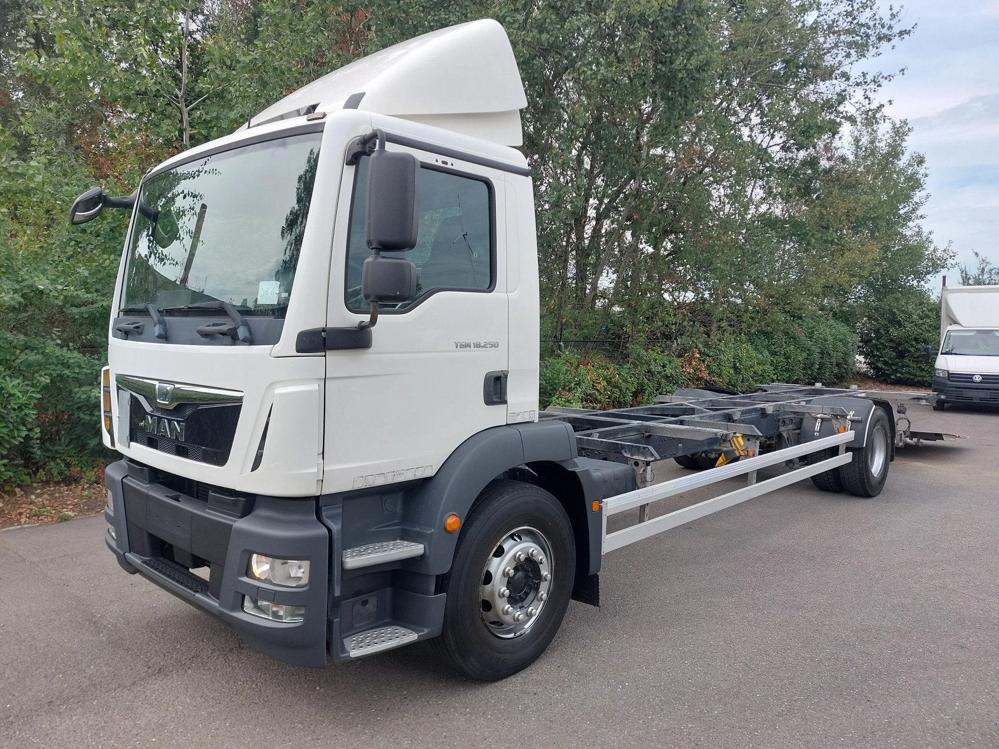 MAN TGM 18.250 4x2 LL (wechsel)fahrgestell + LBW – 140.000, Automaat, Achterwielaandrijving, Euro 6, Mistlampen