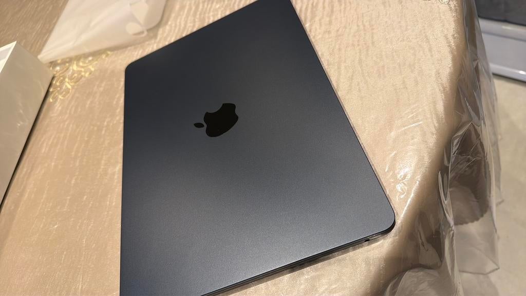 Mcbook Air M4 256g neuf garantie, Ophalen of Verzenden, Zo goed als nieuw