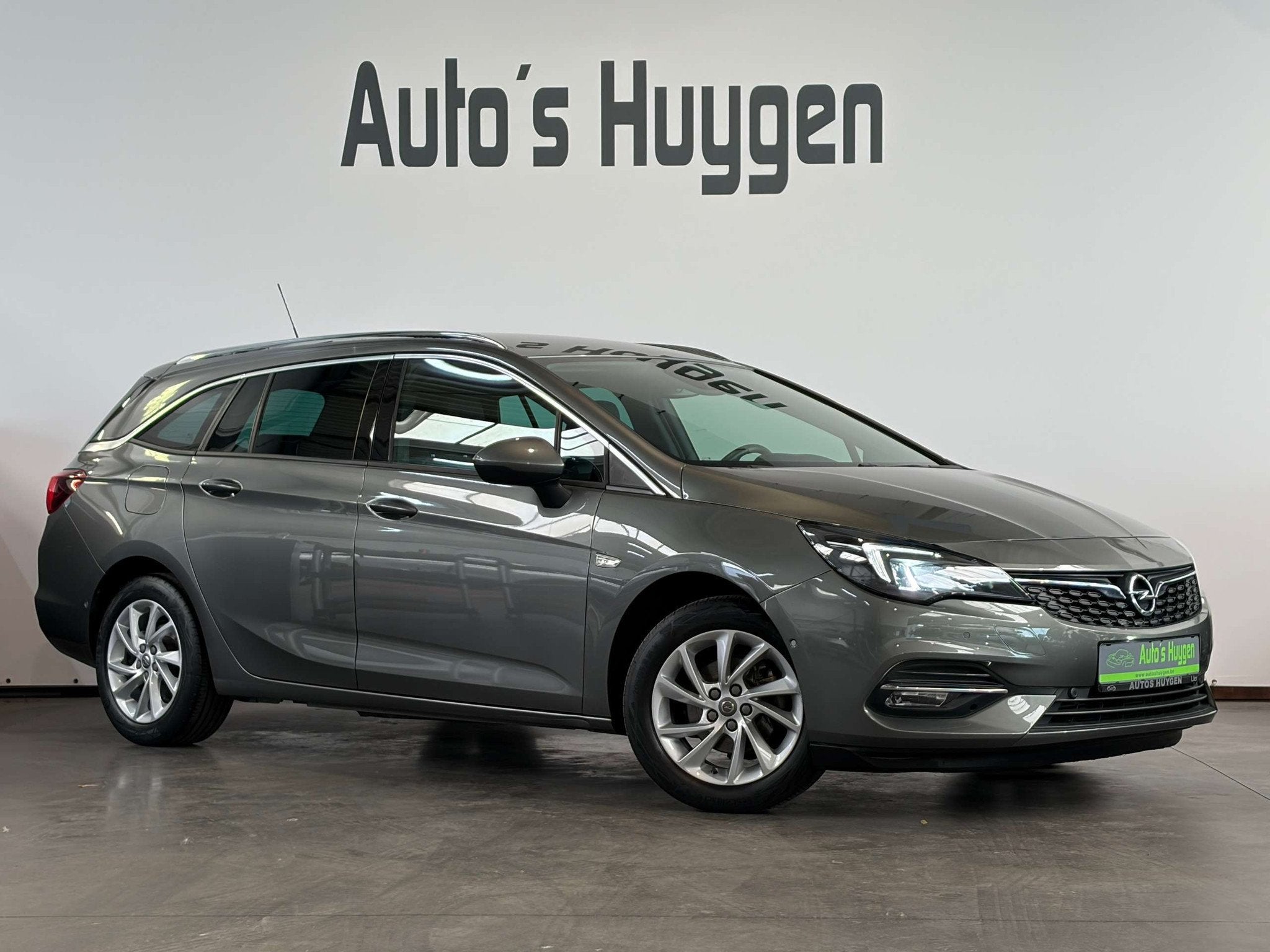 Opel Astra Sports Tourer Edition | Apple Carplay | Camera, Voorwielaandrijving, Gebruikt, 1199 cc, 124 g/km