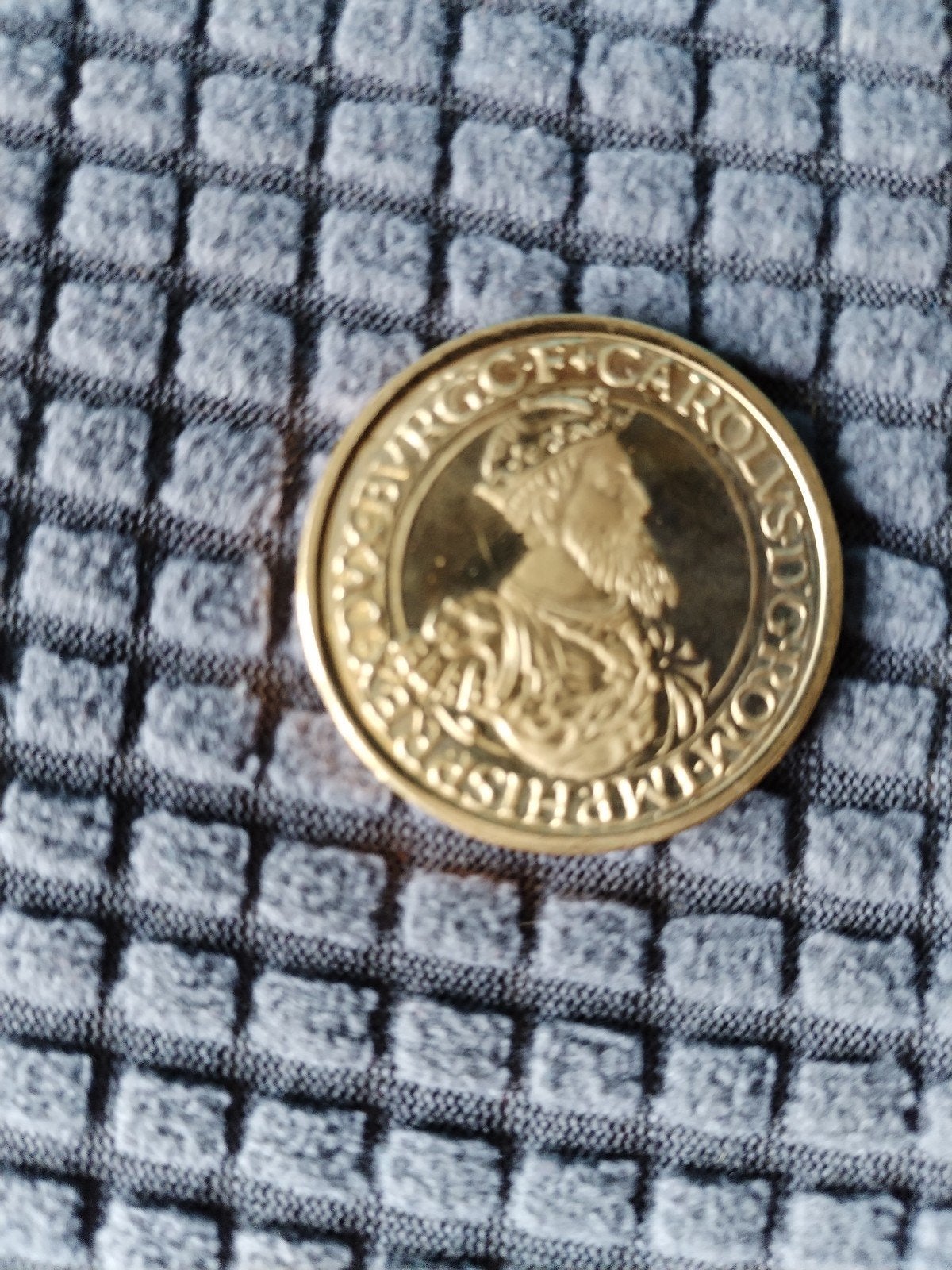 1987 gold belgium 50 écus, Enlèvement