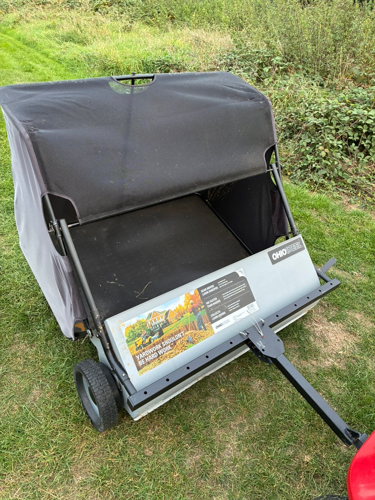 Ramasseur de feuille à tirer a tracteur tondeuse, Ophalen, Zo goed als nieuw, Opvangzak, 90 tot 120 cm