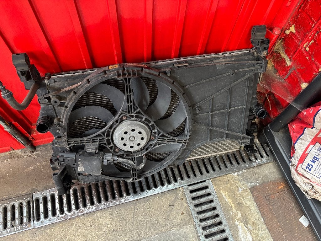 RADIATEUR MOTEUR OPEL CORSA E 1300 TURBO DIESEL, RUE BRIGADE PIRON 307, Enlèvement, Utilisé, Garage_bila@yahoo.fr