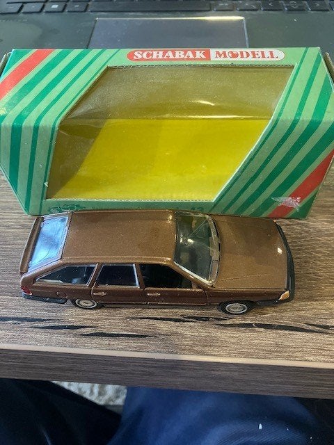 Schabak Audi 100 Avant Nieuw in doosje 1/43, Ophalen of Verzenden