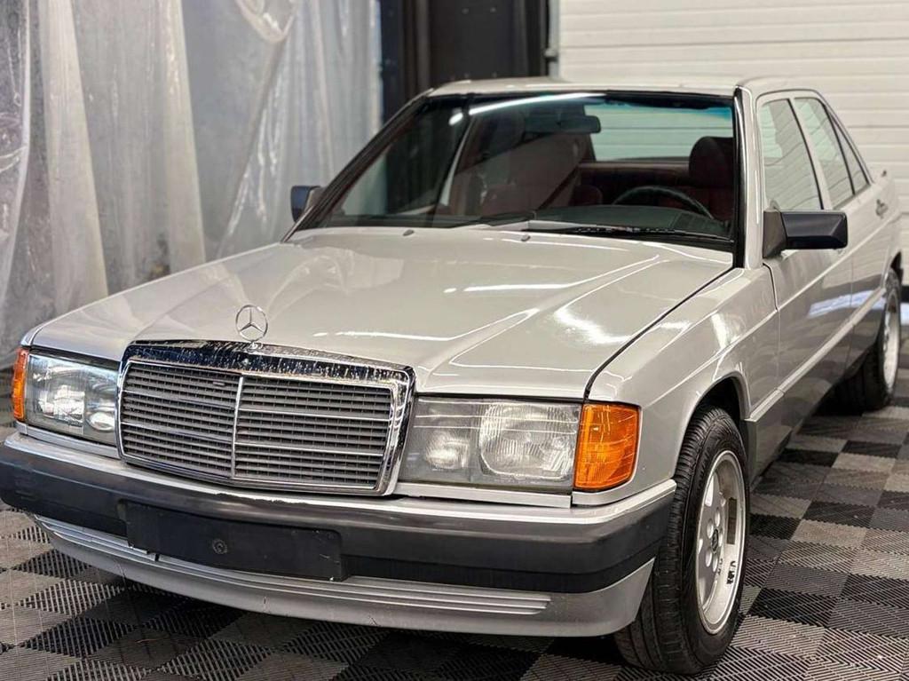 Mercedes-Benz 190 Benzine AUTOMATIQUE bj. 1988 178000km Oldt, Auto's, 4 deurs, 122 pk, Mercedes-Benz, Bedrijf