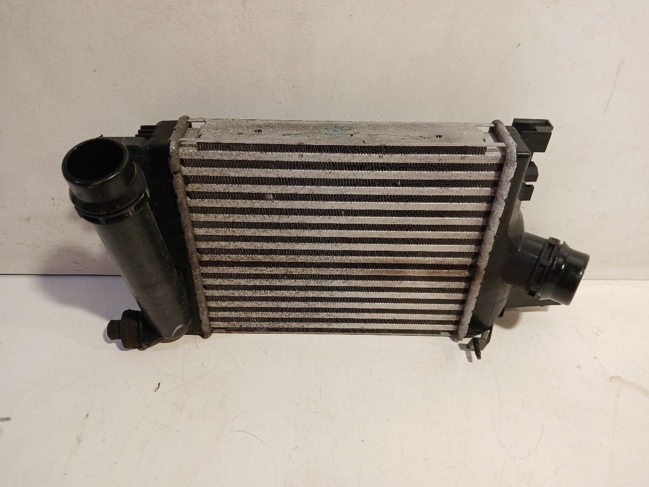 Intercooler radiateur Renault Clio, Onderdelen@venauto.nl, Van der Ven Autorecycling B.V., Ettenseweg 76, 4706 PB Roosendaal, The Netherlands