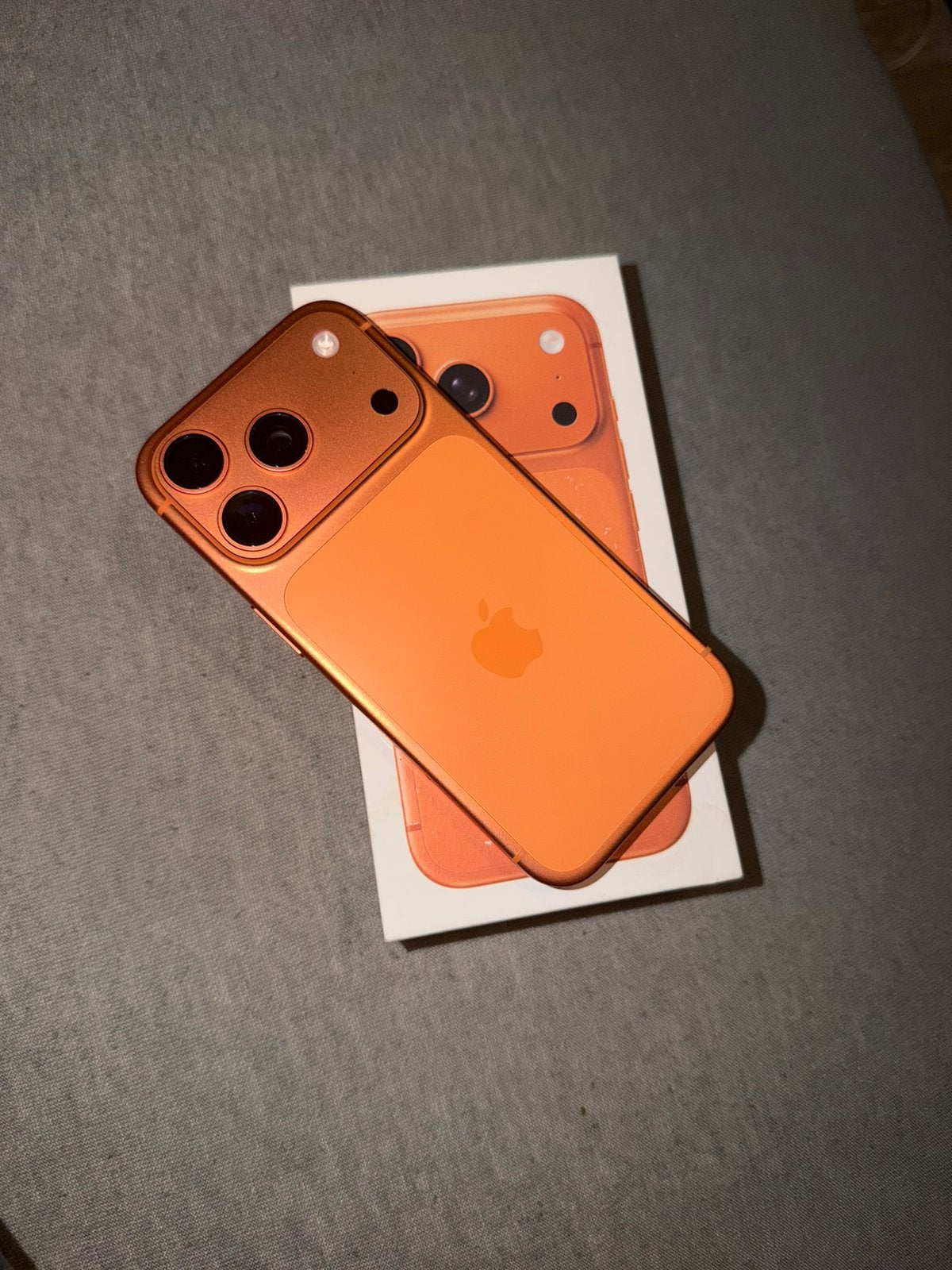 Iphone 17 Pro 256 GB Oranje, Enlèvement ou Envoi, Comme neuf