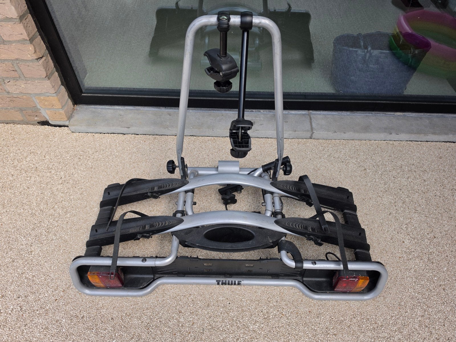 Porte-vélos Thule, Autos : Divers, Porte-vélos, Support d'attelage, 2 vélos, Pneus larges, Comme neuf
