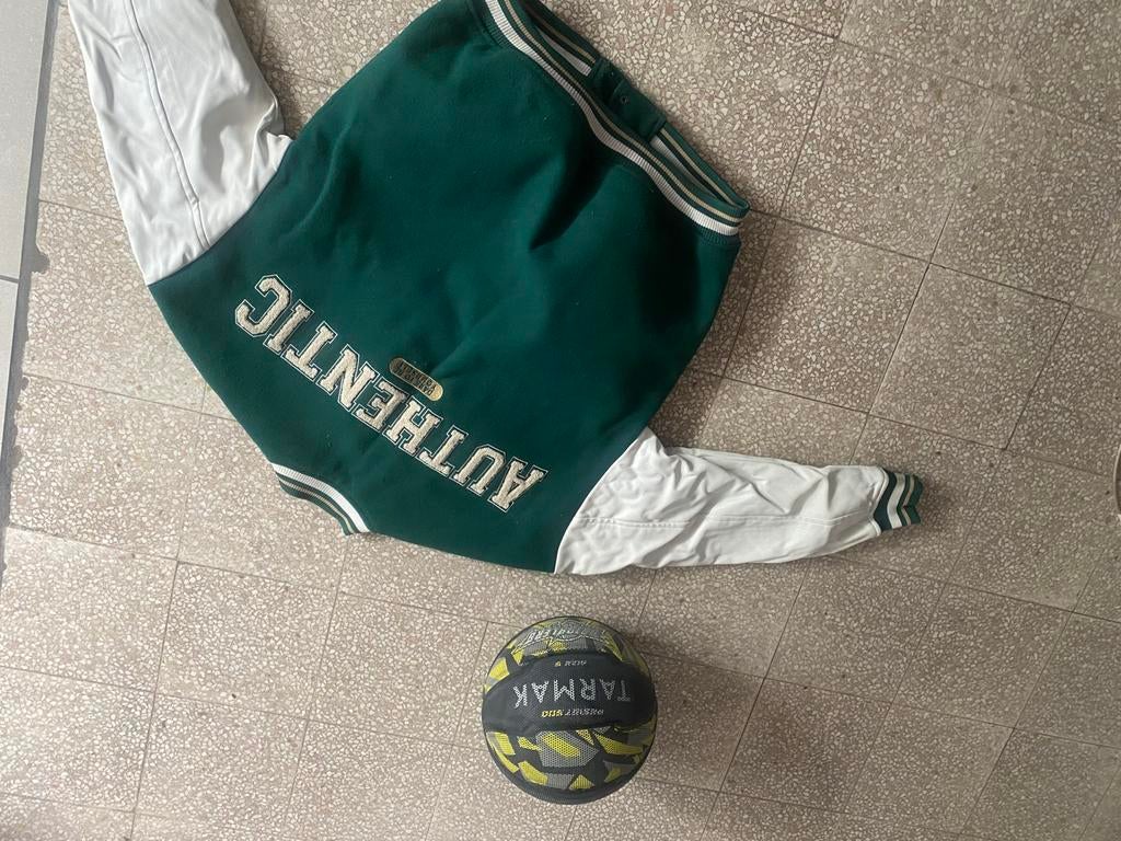 Jasje voor 14 jarige met bal, Kleding | Heren, Jassen | Zomer, Ophalen, Zo goed als nieuw, Maat 46 (S) of kleiner, Groen