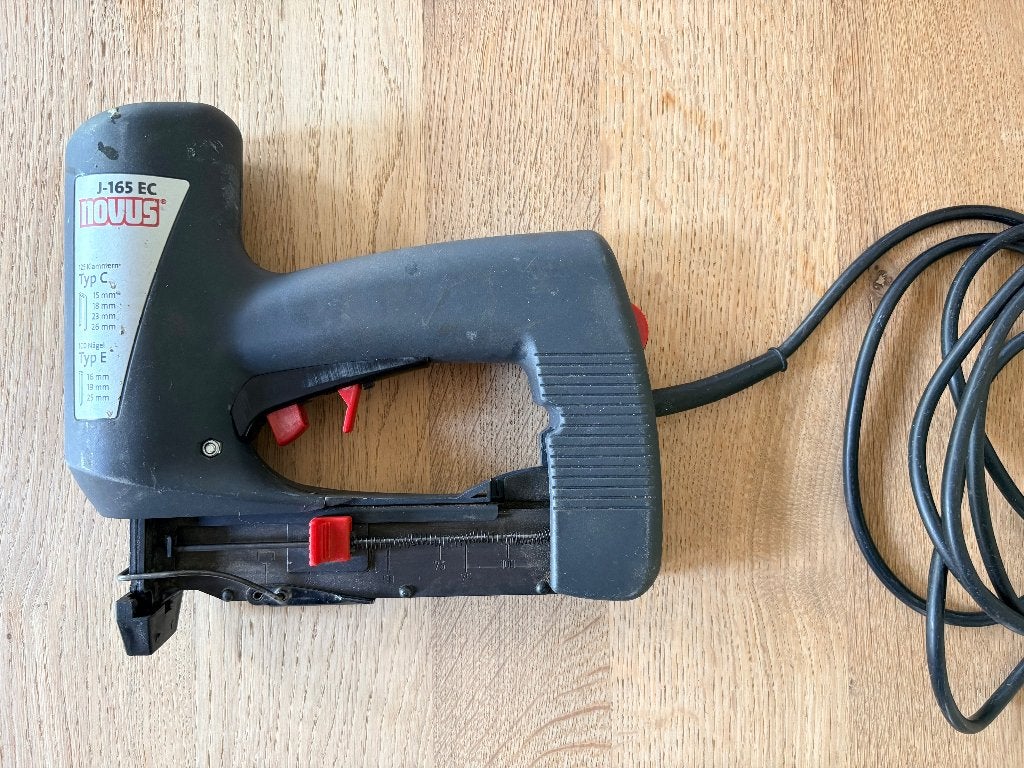 Agrafeuse à panneaux Novus (pistolet à marteaux), Enlèvement ou Envoi, Comme neuf