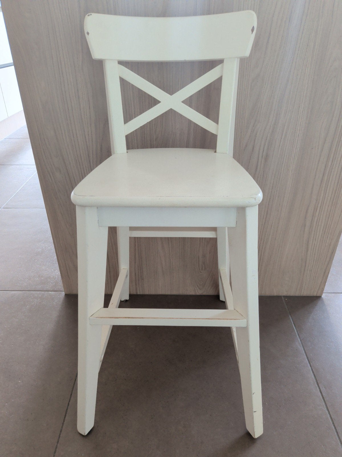 Ingolf Ikea kinderstoel wit, Kinderen en Baby's, Kinderstoelen, Ophalen, Gebruikt, Overige typen, Aanschuifbaar