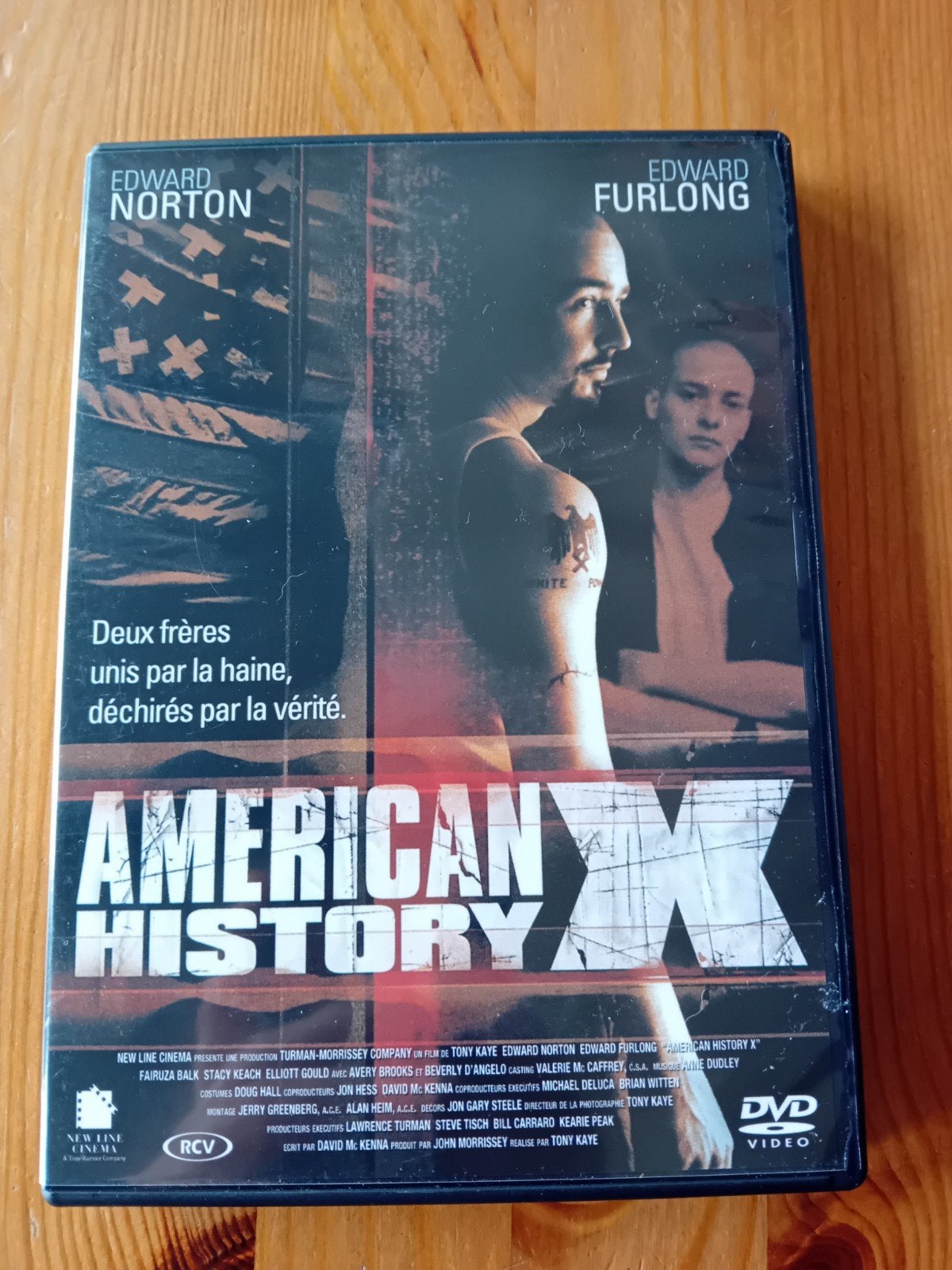 American History X, Enlèvement ou Envoi