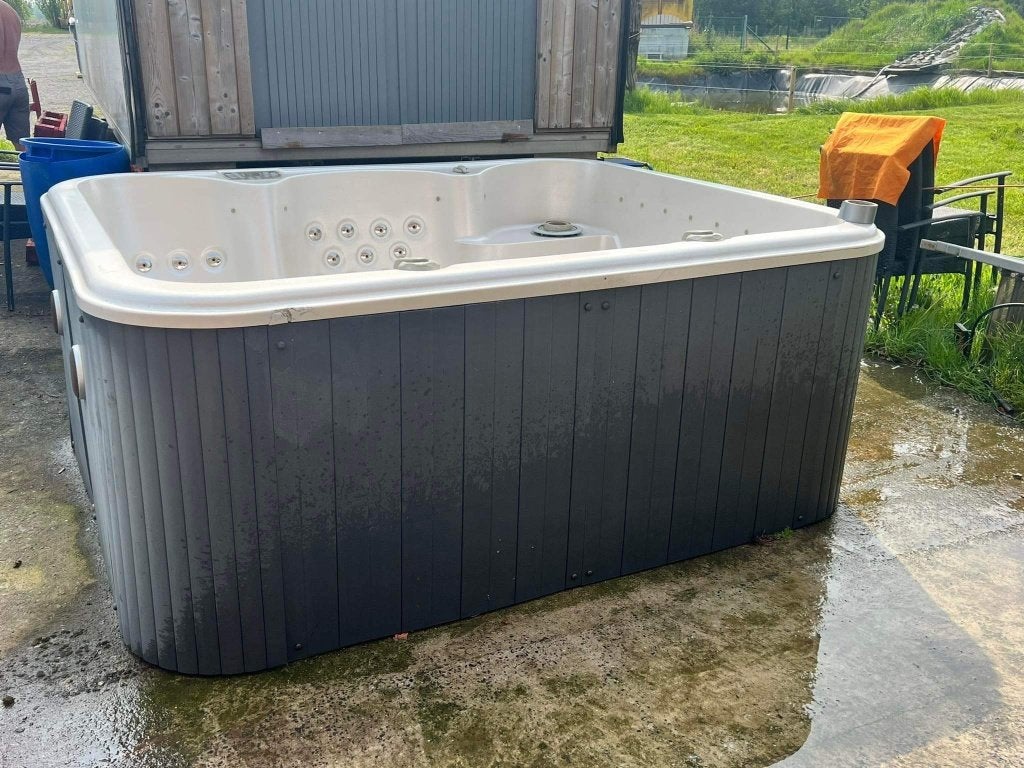 Jacuzzi jazzy spa 240v 200x200, Ophalen