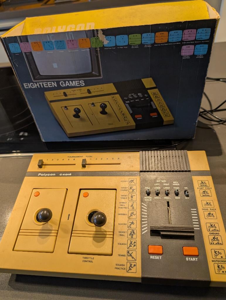 Vintage / Retro Polygon C4016 game console, Enlèvement, Autres marques, Utilisé