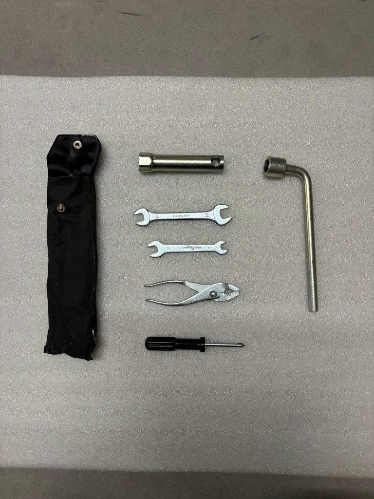 Trousse à outils d'origine moto japonaise, Enlèvement, Comme neuf