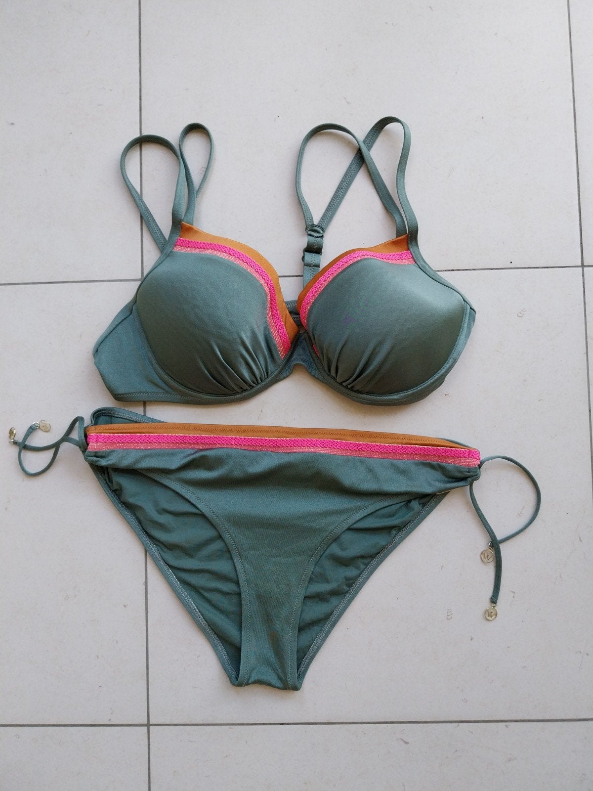 Bikini Watercult maat 42,cup D, Kleding | Dames, Badmode en Zwemkleding, Ophalen, Bikini