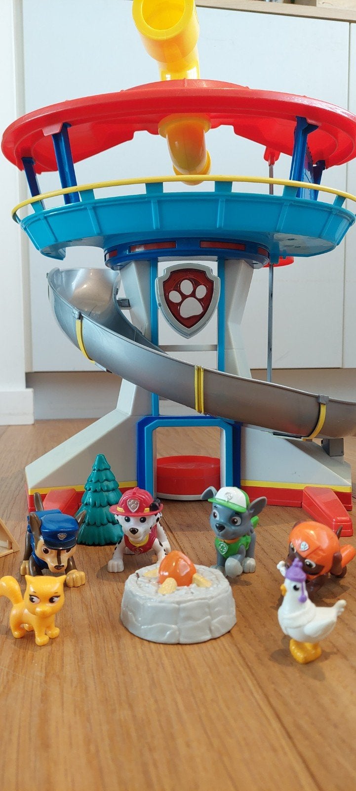 Paw Patrol uitkijktoren met toebehoren, Ophalen