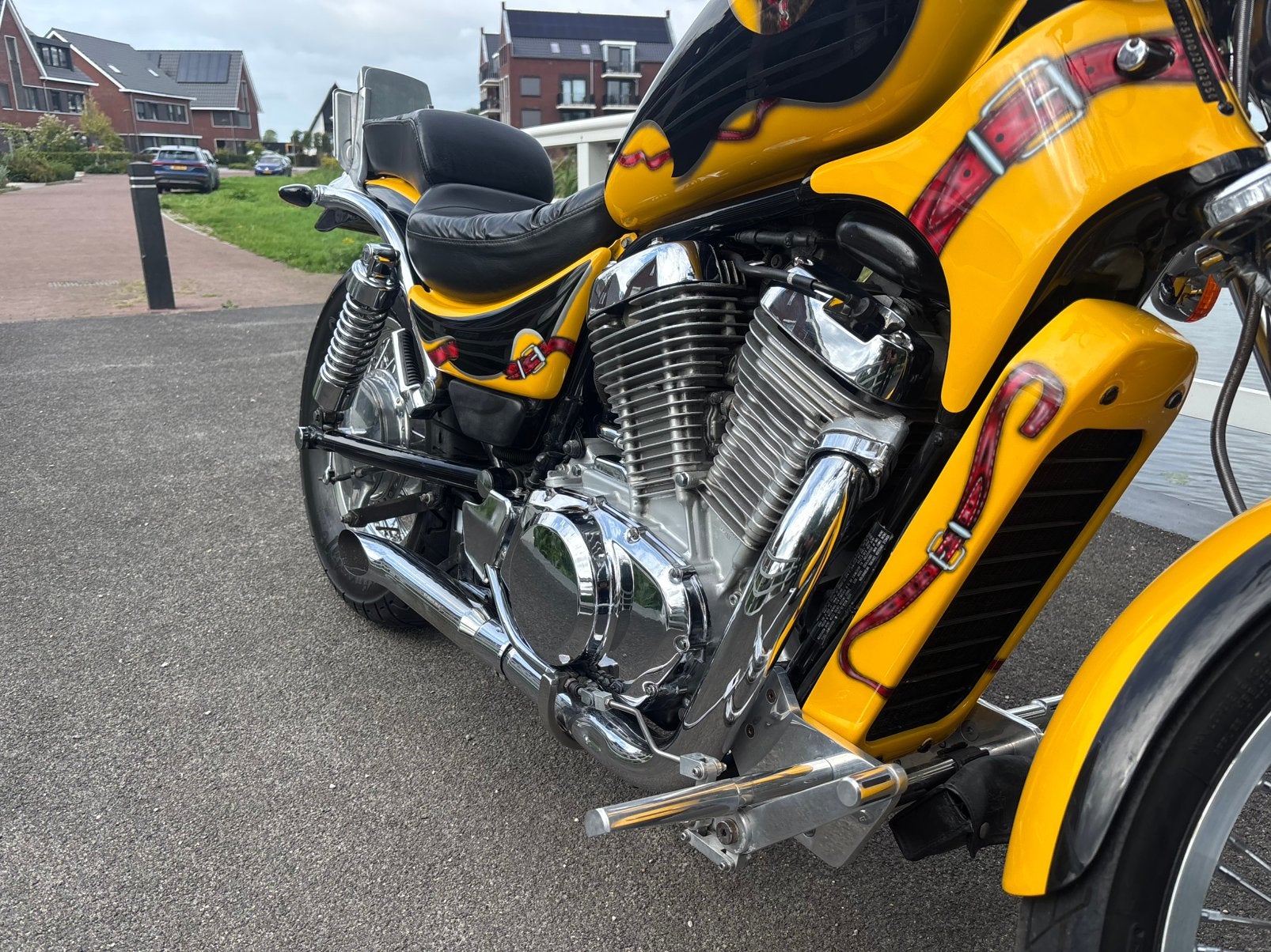 Suzuki intruder vs 750G, Bedrijf