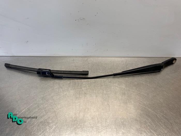 Ruitenwisserarm voor van een Volkswagen Polo (Polo 09-), Gebruikt, -, Volkswagen, -