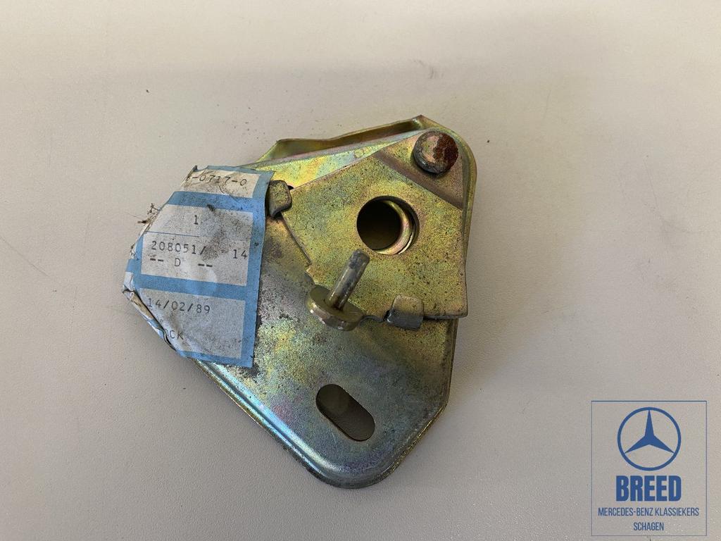 NOS motorkapslot voor Mercedes-Benz W601 W602 W611 T1 TN, Neuf, -, -, Enlèvement ou Envoi