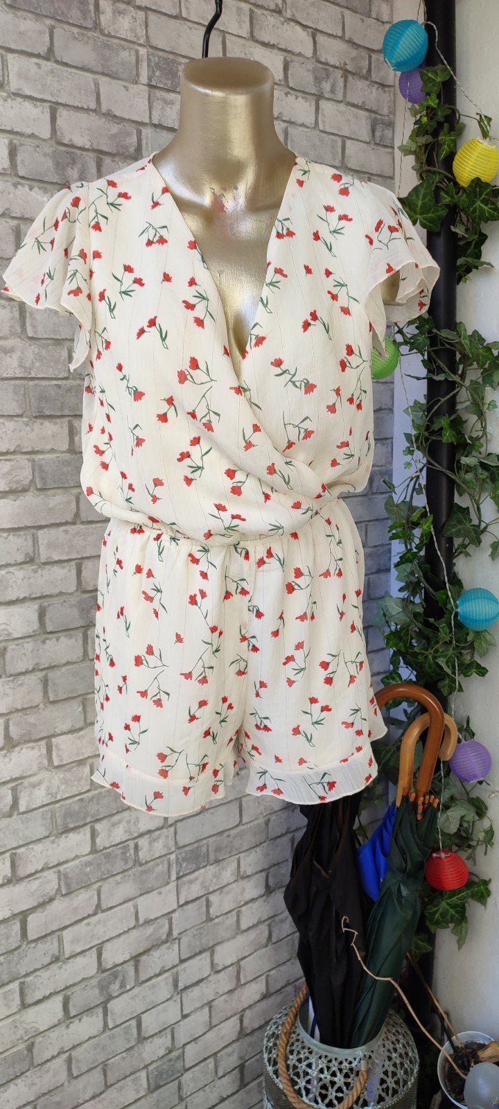 Combishort élégant à fleurs – Daphnea Paris – Taille S, Vêtements | Femmes, Rouge, Taille 36 (S), Daphnea Paris, Porté
