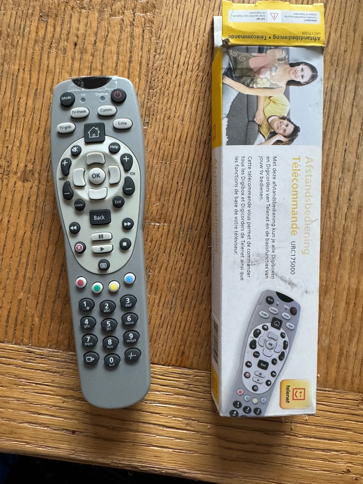 Afstandbedieningen telenet, Audio, Tv en Foto, Afstandsbedieningen, Ophalen, Zo goed als nieuw, Origineel