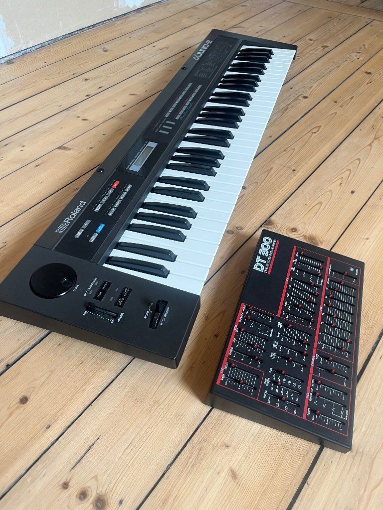 Roland Alpha Juno-2 + Dtronics DT-300 V2 – Pack complet, 61 touches, Roland, Comme neuf, Enlèvement
