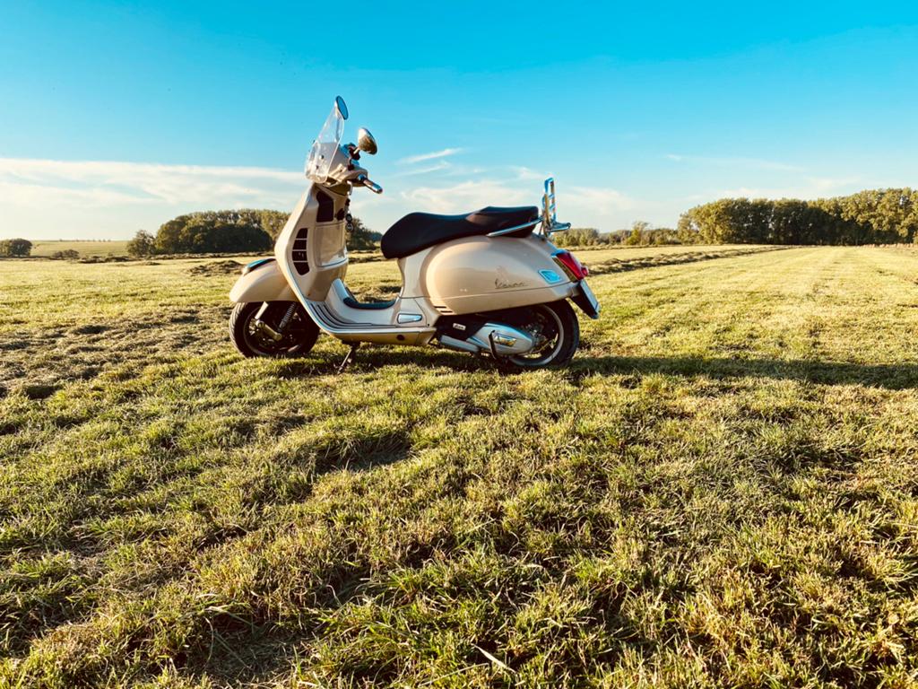 Vespa 125 GTS, Fietsen en Brommers, Scooters | Overige merken, Ophalen, Zo goed als nieuw