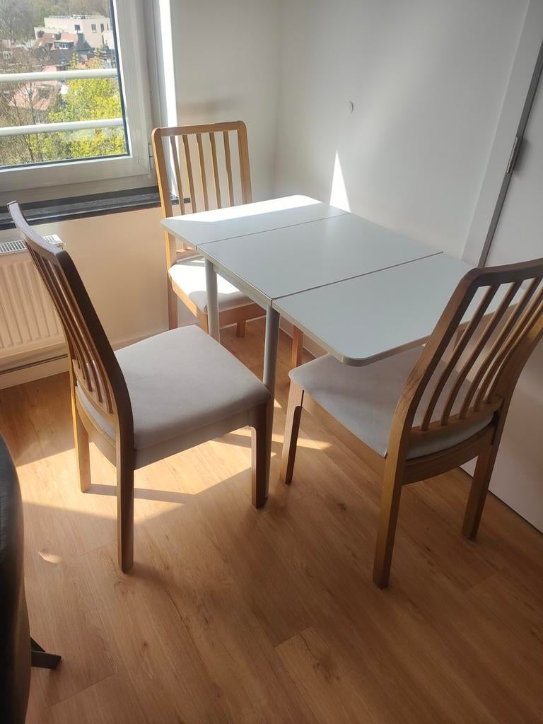3 chaises avec table de ikea, Enlèvement ou Envoi