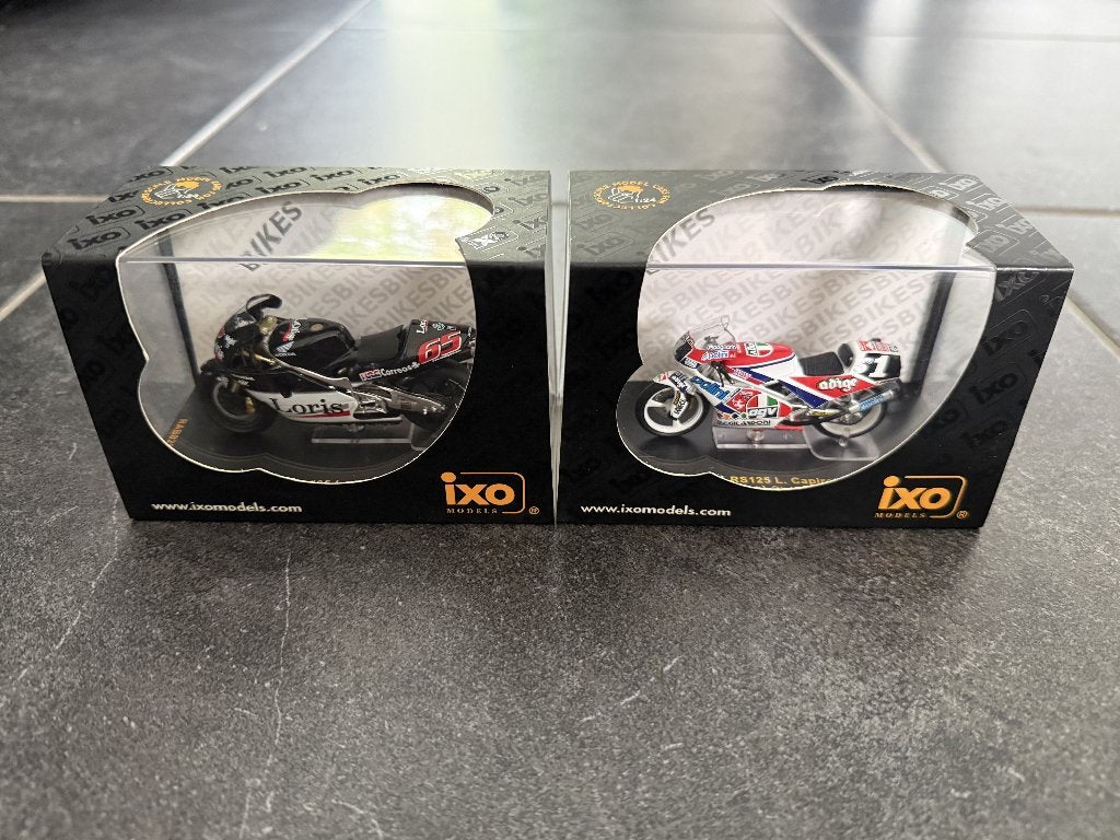 Ixo 1/24 Capirossi Honda RS125 World Champion + NSR 500, Enlèvement ou Envoi, Comme neuf, Autres types, Autres marques