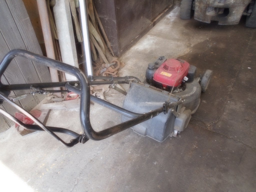 tuinmachines voor herstel of onderdelen, Ophalen, Gebruikt, Benzine-grasmaaier, Honda